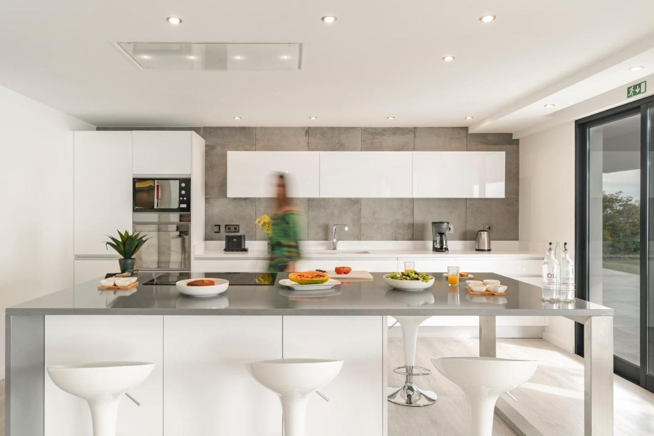 Sky Villa By An Island Apart 푼샬 외부 사진